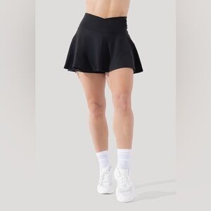 POPFLEX Crisscross Hourglass Twirl Skort - Black
Size: L